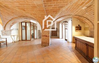 Chalet  Major. Exclusiva masía  del siglo xvi con licencia de turismo rural