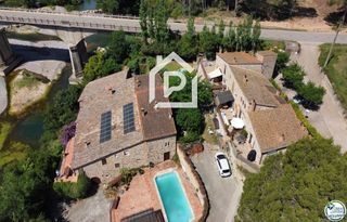 Chalet  Cal barquer. Excepcional complejo rural de 1.360 m frente al río fluvià en el