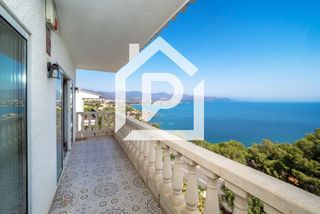 Chalet  Carrer santa isabel. Exclusiva villa con espectaculares vistas panorámicas al mar en