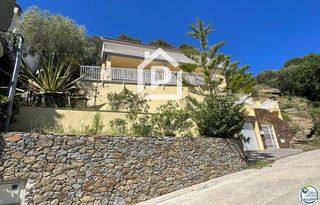 Chalet  Miro. .esplendido chalet 253 m2 con fantásticas vistas al pueblo y a l