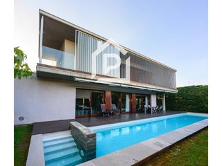 Chalet  Olimpia. Espectacular casa en venta figueres
