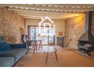 Haus  Comtes d´empúries. Casa de estilo rústico en pleno casco antiguo de castelló dempúr