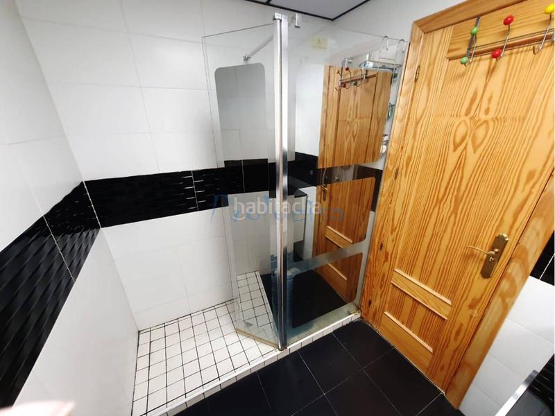 Foto 9aaed6ed-b199-4489-9be6-1a1708332b16. Casa adossada amb calefacció aparcament piscina a Moraleja de Enmedio