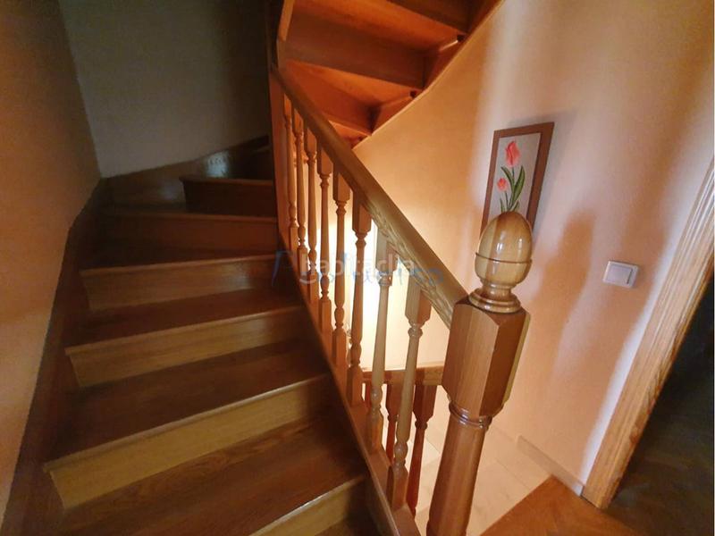 Foto ebb89941-bd0d-4072-98f7-4d3ca879f57b. Casa adossada amb calefacció aparcament piscina a Moraleja de Enmedio