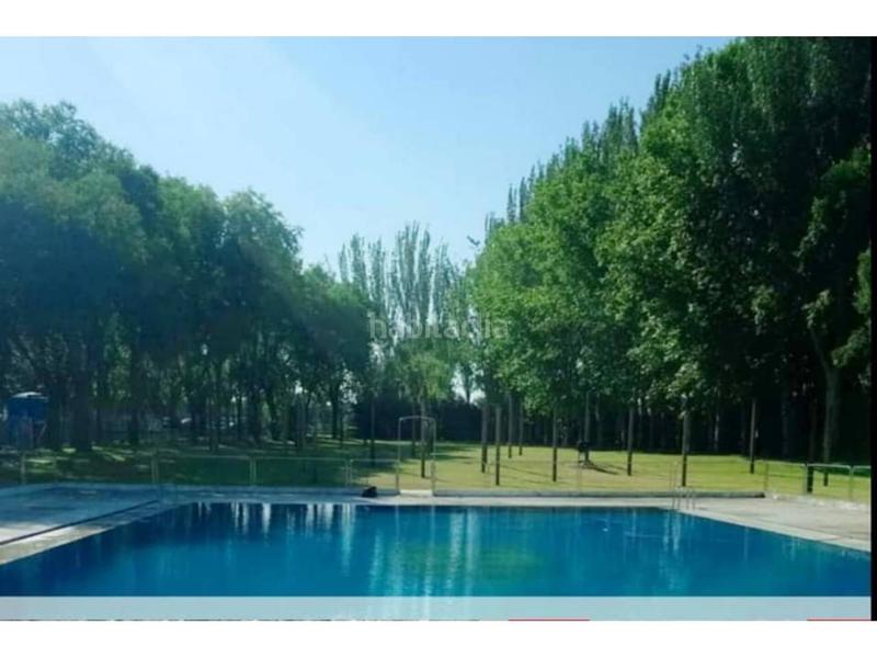 Foto d733afc2-a51c-4d6e-861b-24d13abb8b08. Casa amb calefacció aparcament a Moraleja de Enmedio