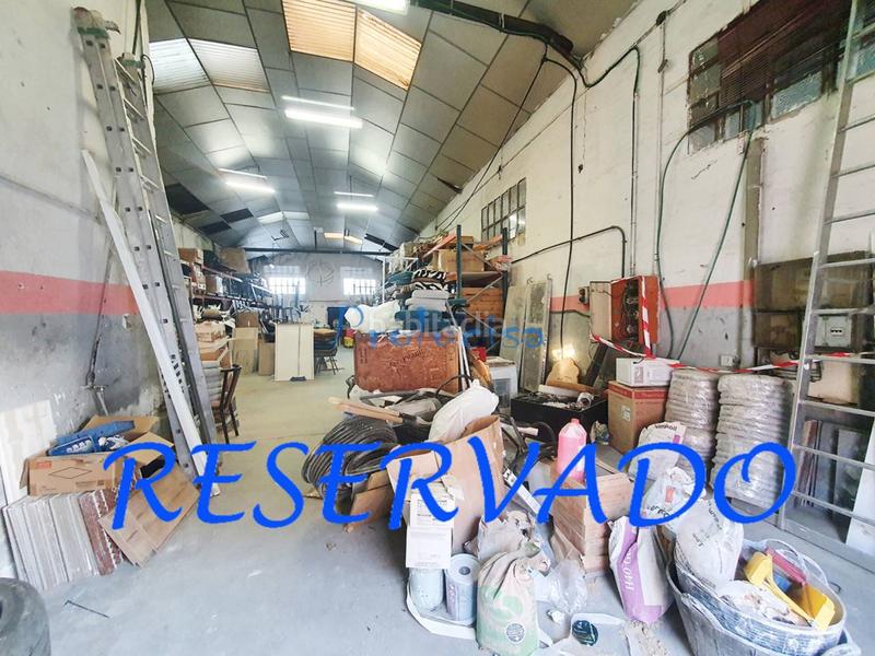 Foto 3180d53d-ec31-4cc9-afd5-58a853e7fd31. Fabrikhalle in Humanes de Madrid