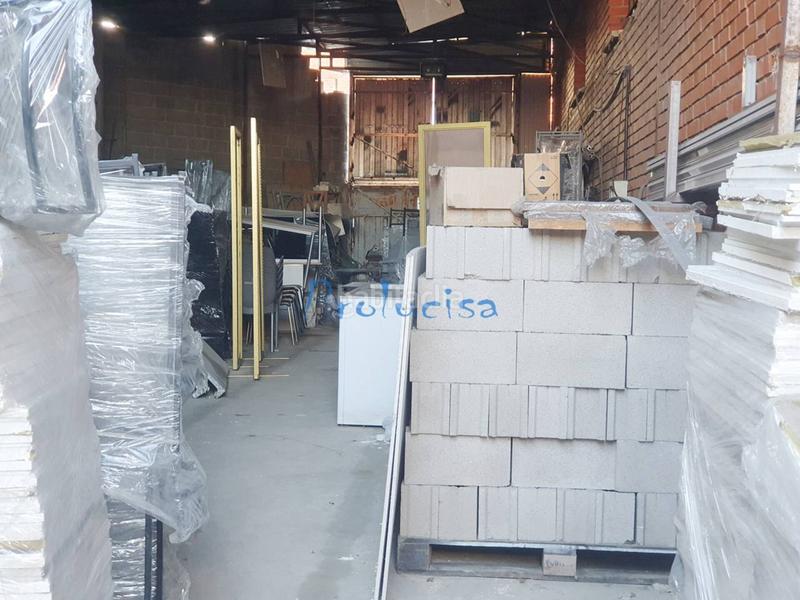 Foto db63675d-9b51-4bd6-8d73-52c2399a9fe4. Fabrikhalle in Humanes de Madrid