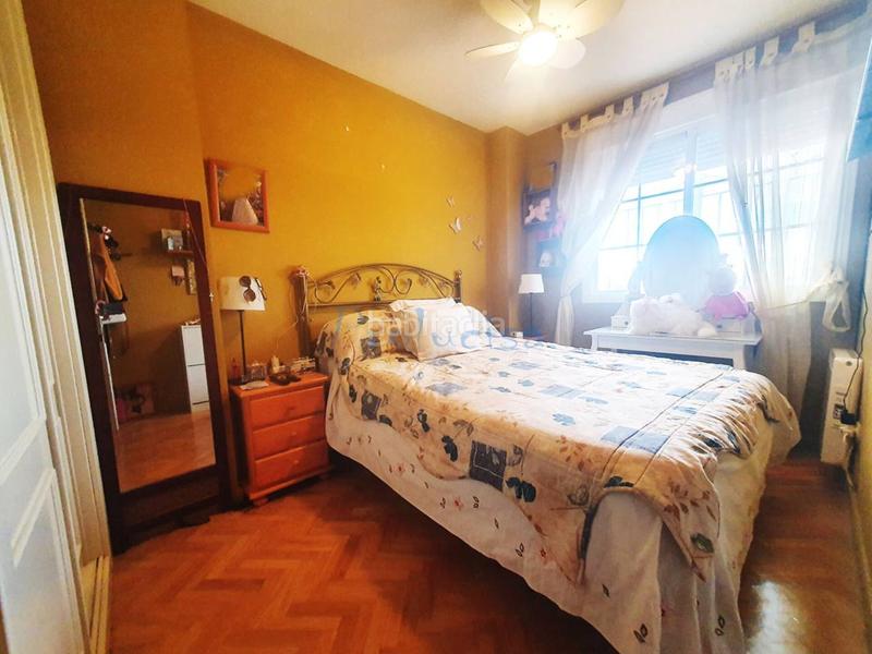 Foto 80c37760-43fc-49a4-ac8c-a3b8c1ffcf5e. Casa pareada chalet pareado en venta en Moraleja de Enmedio