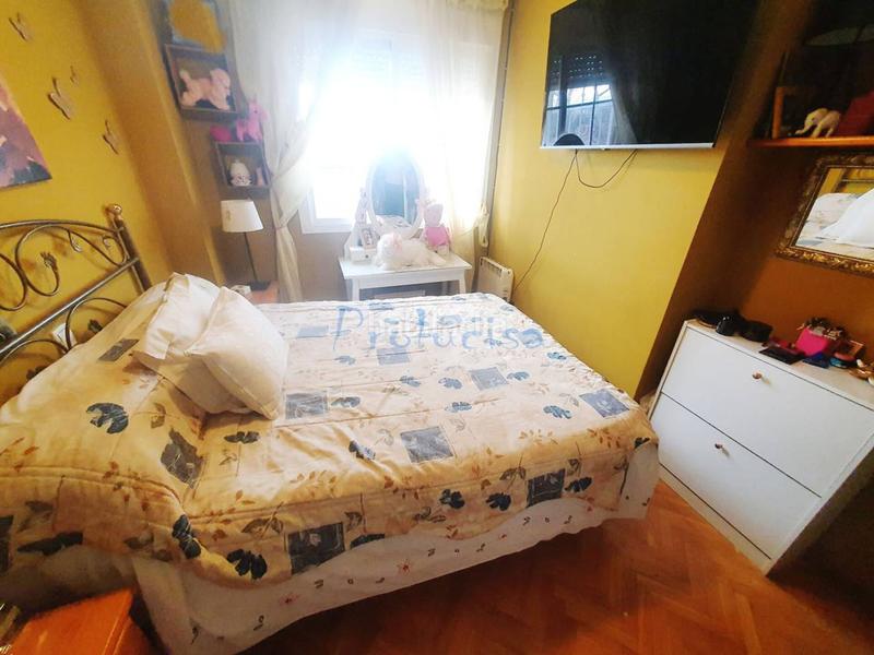 Foto e24096e9-bdf5-4eff-9e51-e320d26e5c9a. Casa pareada chalet pareado en venta en Moraleja de Enmedio