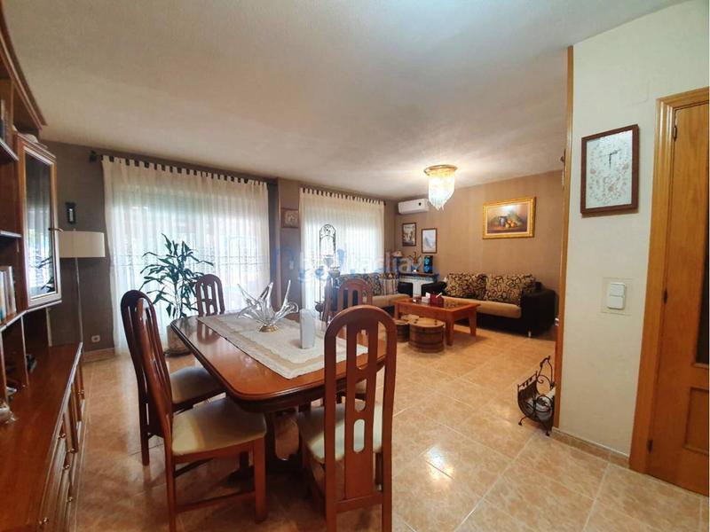 Foto 9a1bcdc8-52b5-47b4-af8d-f344f57d66fe. Chalet casa en venta en Moraleja de Enmedio