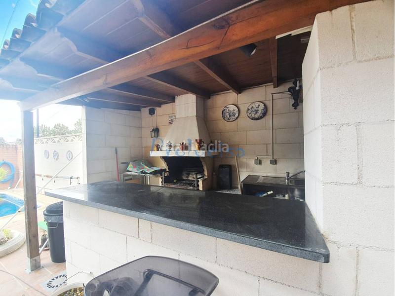 Foto b2ad26c5-ac9a-4e79-81a9-2dfb557bcd00. Chalet casa en venta en Moraleja de Enmedio