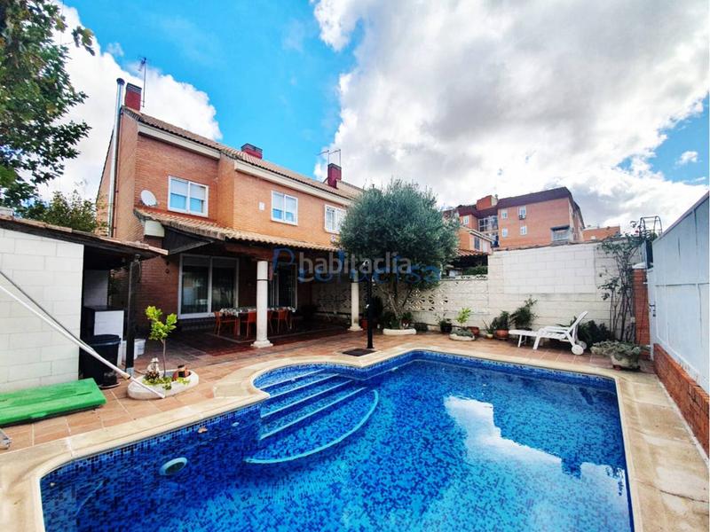 Foto dae2d4fe-9366-4f00-bbe4-2383bdfa66a7. Chalet casa en venta en Moraleja de Enmedio