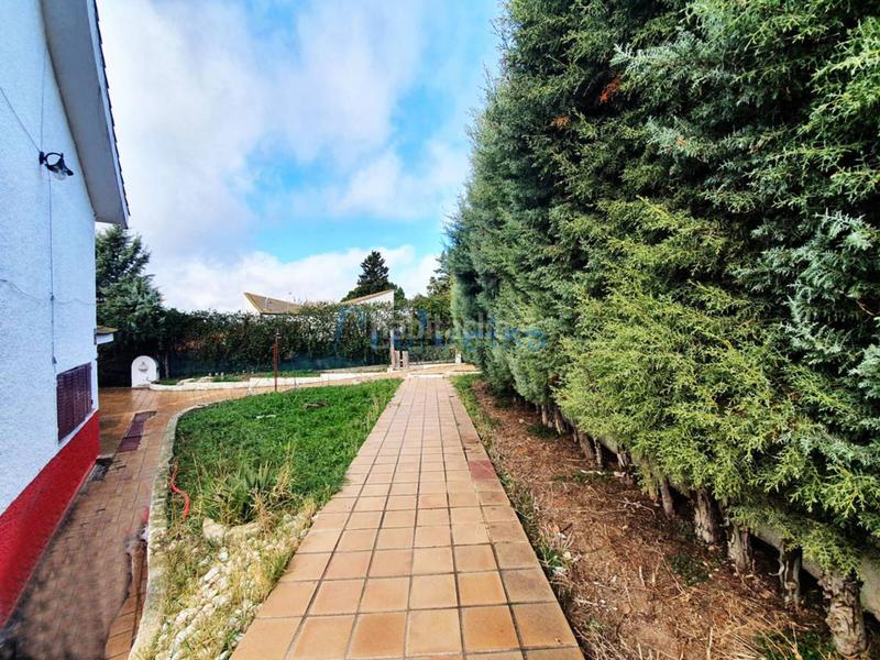 Foto 2453a56a-2403-4549-aa6a-8e376878e3b9. Chalet avec chauffage parking piscine dans Moraleja de Enmedio