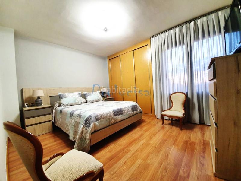 Foto 0d3304ad-34a6-41f1-9cb8-5e3359af787e. Chalet  pareado en venta en Moraleja de Enmedio