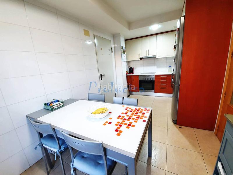 Foto a5d14c9c-eb56-42b7-980c-310dcd00578c. Chalet  pareado en venta en Moraleja de Enmedio