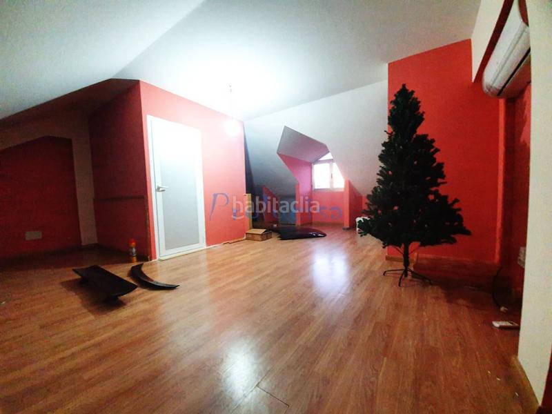 Foto ab9d3963-f482-4353-8cba-bc4c8d1cc2b8. Chalet  pareado en venta en Moraleja de Enmedio