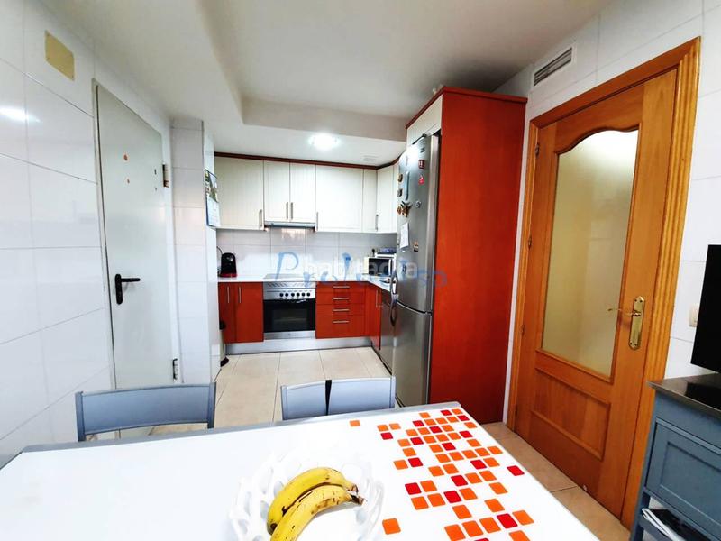 Foto c8adcee1-9d48-42bc-93be-7d860314d71e. Chalet  pareado en venta en Moraleja de Enmedio