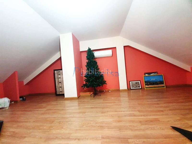 Foto d960b056-3f28-4946-8175-b854cff114da. Chalet  pareado en venta en Moraleja de Enmedio