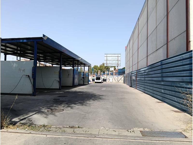 Foto 8f3101a4-38f6-45e9-a7d3-556f893bd399. Solar industrial a roble 4 a Moraleja de Enmedio