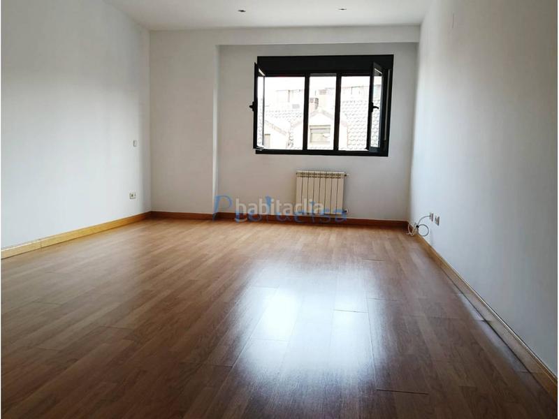 Foto 401ed350-2ca2-49a8-a679-7c75ea2c5ebb. Piso  en venta en Centroarroyola fuente28944 en Fuenlabrada