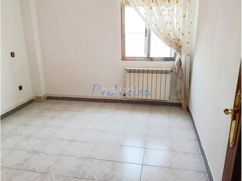 Foto 2cf2d637-e0e5-4ddb-8a86-b9ac8a6f4365. Piso venta de piso en Moraleja de Enmedio