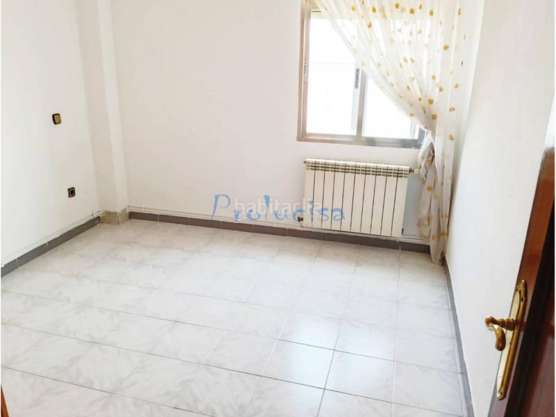 Foto afe5bcad-5d74-415f-8cfe-521aabd0ab1f. Piso venta de piso en Moraleja de Enmedio