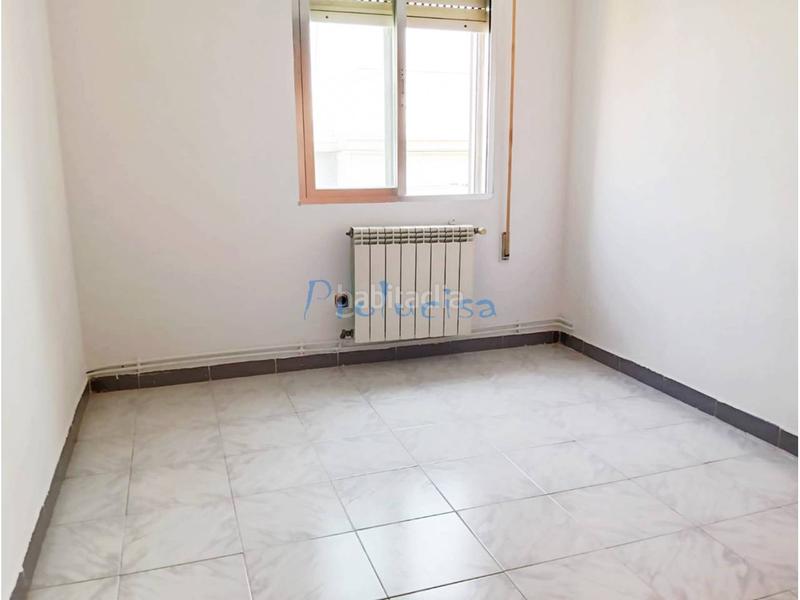 Foto c04e75cc-0295-432f-8f13-523bd15c8a5c. Piso venta de piso en Moraleja de Enmedio