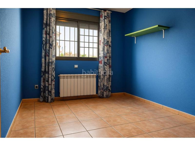 Foto 14f5977f-d60a-482a-8878-4f38023d2880. Xalet amb calefacció aparcament a Carranque