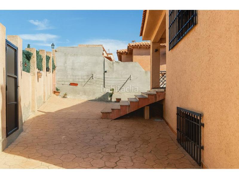 Foto bd492b96-6d1a-416f-bcfc-07e94619222b. Xalet amb calefacció aparcament a Carranque