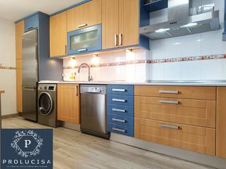 Casa adossada en Moraleja de Enmedio. Venta de chalet en impecable estado