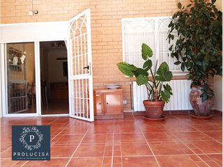 Maison jumelée  Calle tulipán. Ocasion inmejorable!! venta de chalet en moraleja de enmedio.
