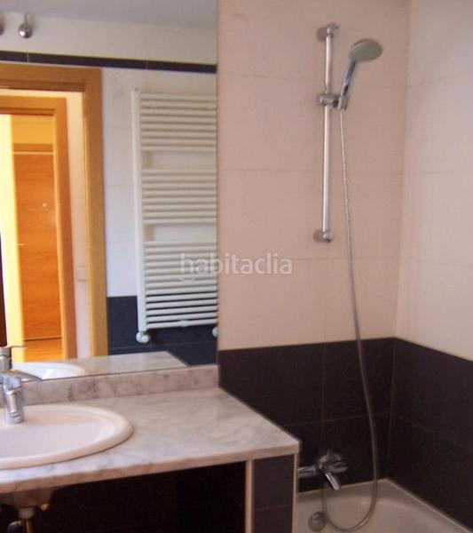 Foto d6144a88-dd5b-42f5-b4af-03ee6664e036. Rent apartment with heating parking in Zona Renfe Alcorcón