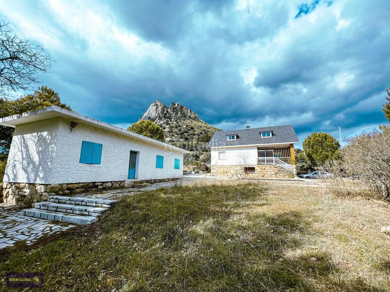 Foto 30323e0c-8eed-47f0-ad3b-7fe0989d2c1e. Xalet a avenida de la cabrera 6 a Cabrera (La)