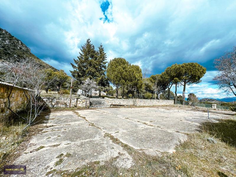 Foto 9e81d304-f813-4791-8028-a47834880296. Xalet a avenida de la cabrera 6 a Cabrera (La)