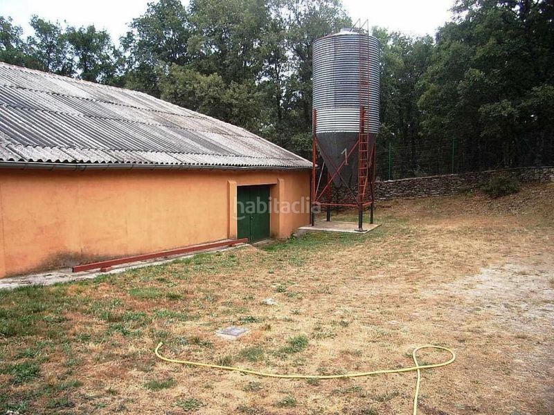 Foto 7011e182-4ab3-4cea-92a6-589471c55040. Nau industrial a Acebeda (La)