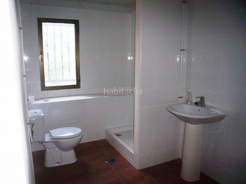 Foto bded712c-2744-48dd-99d9-06b895c756f8. Nau industrial a Acebeda (La)