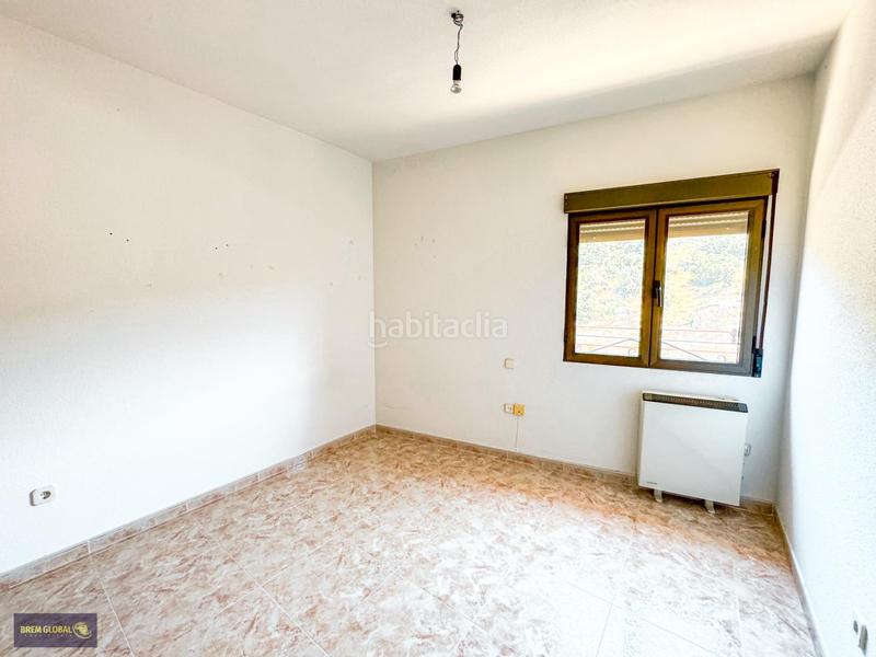 Foto 4a4d96e3-398c-48ff-b65f-3c609966a423. Casa adossada amb calefacció a Buitrago del Lozoya