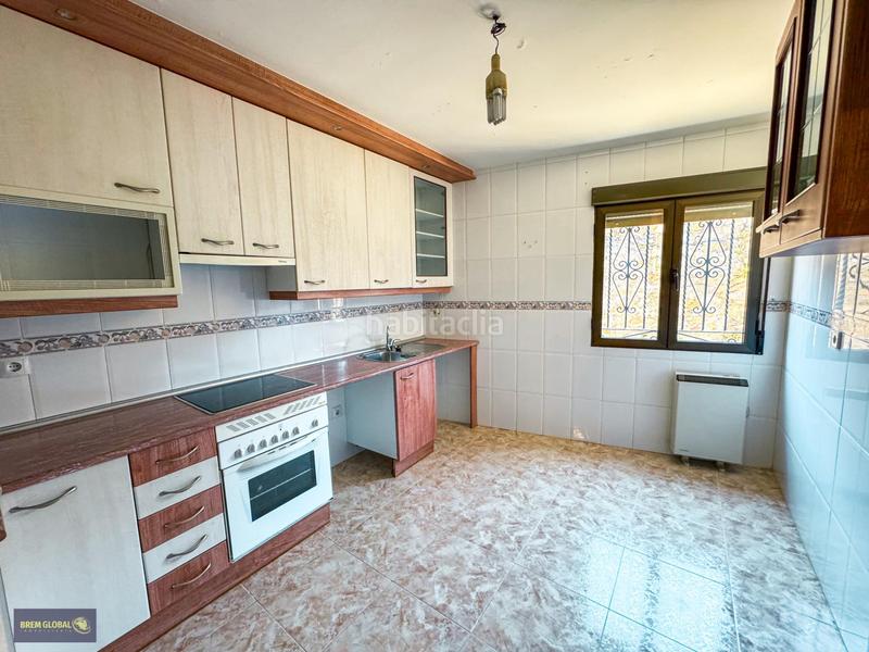 Foto e760c9ec-5e42-4ad4-a21f-fbd7c23859b4. Casa adossada amb calefacció a Buitrago del Lozoya