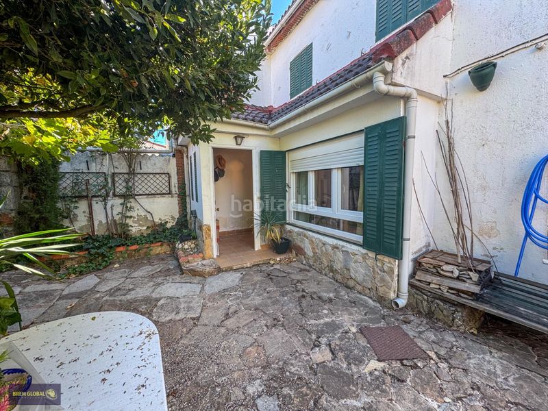 Foto ee3a51f2-937a-40cd-b555-fb9086b989da. Casa aparellada a Buitrago del Lozoya