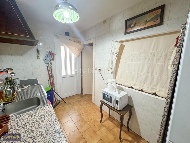 Foto fd7e456b-c432-4be5-a7c2-8ed8e3963624. Casa aparellada a Buitrago del Lozoya