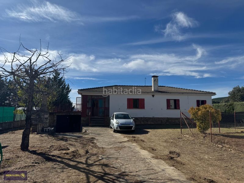 Foto c3227d5f-b3fd-4602-b908-56354c9f6832. House with parking in Puentes Viejas