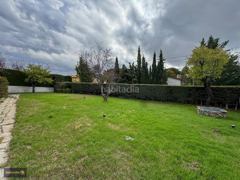 Foto 0fa0bb34-45c2-409b-8f11-3d77da0c5495. Chalet with heating parking in Bustarviejo