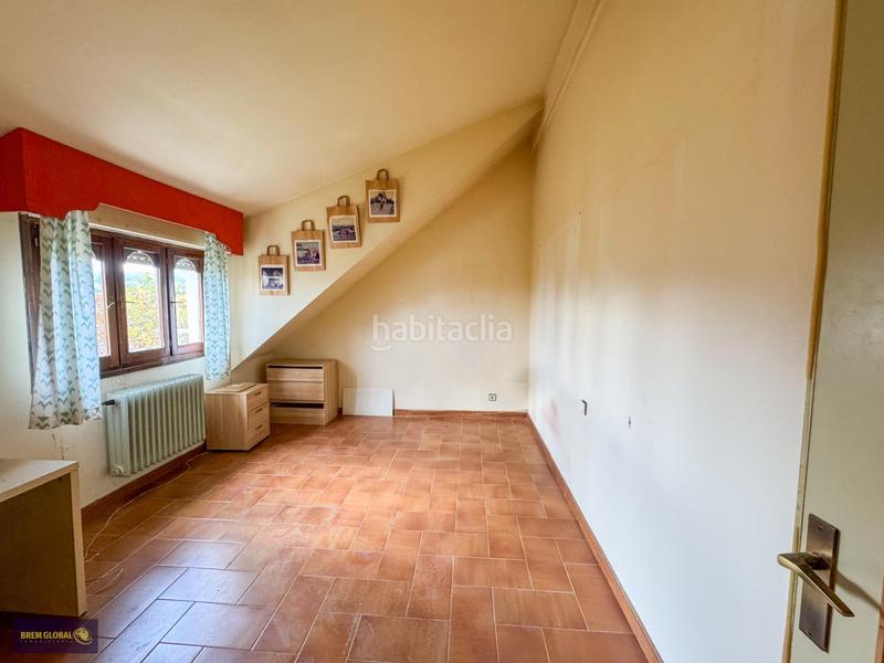 Foto 7a5828ae-bafe-4361-bc8d-fc9f11fe15de. Chalet with heating parking in Bustarviejo