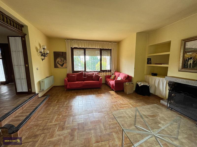 Foto dec27c03-5171-46a4-a645-c97fac87f4b0. Chalet with heating parking in Bustarviejo