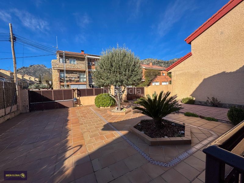 Foto 3ff01c2a-c8fb-474e-9c61-b32a28482d50. Casa aparellada amb calefacció aparcament a Cabrera (La)