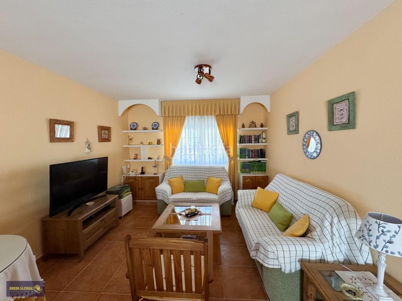 Foto 447efdce-83a4-4c27-b455-5ed148f70cca. Casa aparellada amb calefacció aparcament a Cabrera (La)