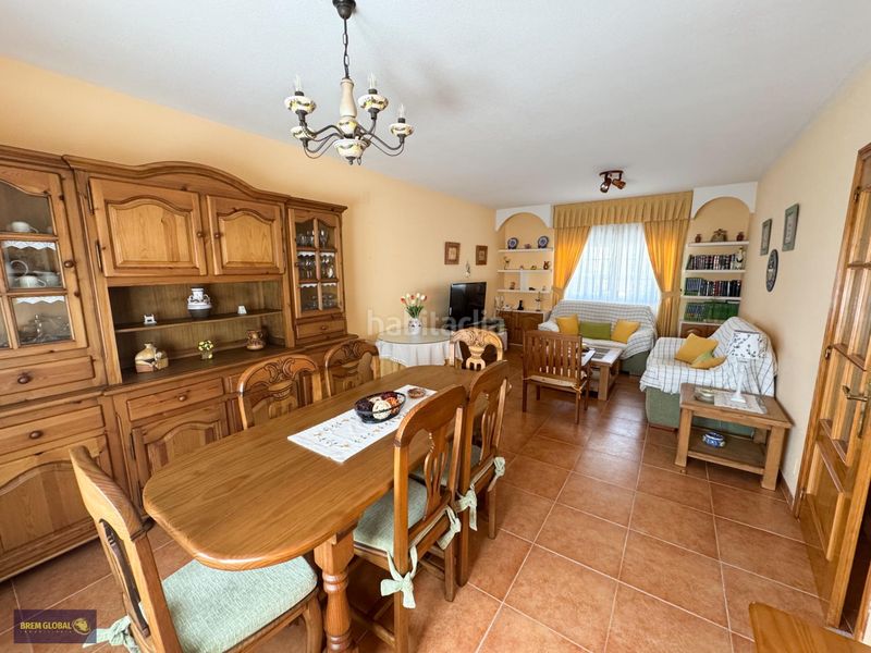 Foto 6eff6346-fbee-43fe-91f2-937059ecd4f8. Casa aparellada amb calefacció aparcament a Cabrera (La)