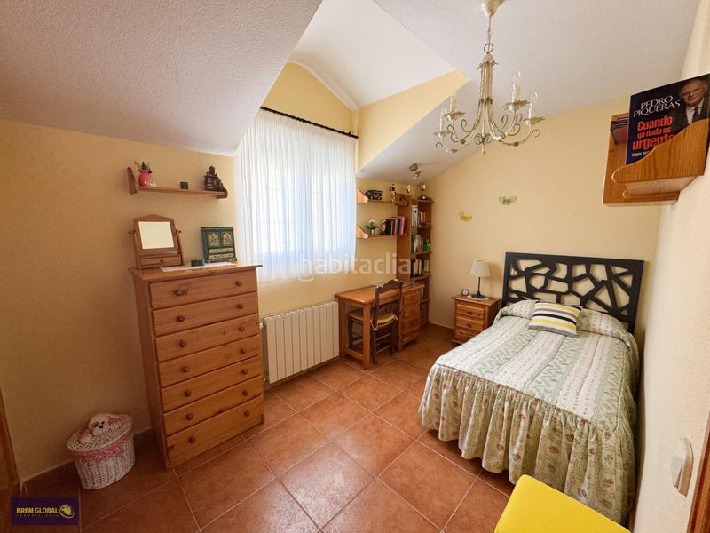 Foto 70127b12-07ba-40ab-995a-d78ad249f37e. Casa aparellada amb calefacció aparcament a Cabrera (La)