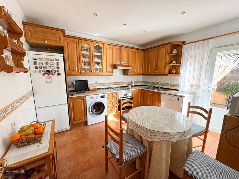 Foto 9f11ab8b-5754-4a6d-8b22-c1e3918009fa. Casa aparellada amb calefacció aparcament a Cabrera (La)