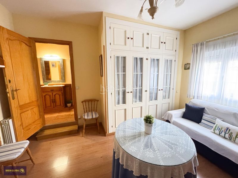 Foto c2b19f11-a6ab-496a-a907-e5de1af75992. Casa aparellada amb calefacció aparcament a Cabrera (La)